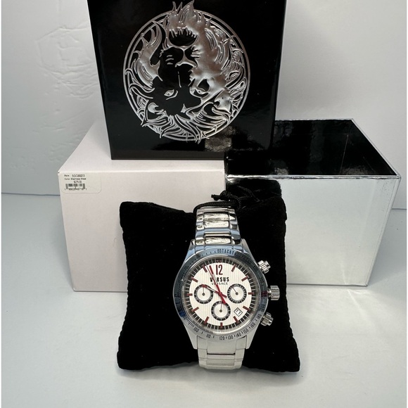 New Authentic VERSUS VERSACE
Cosmopolitan Men's Watch - Picture 11 of 14